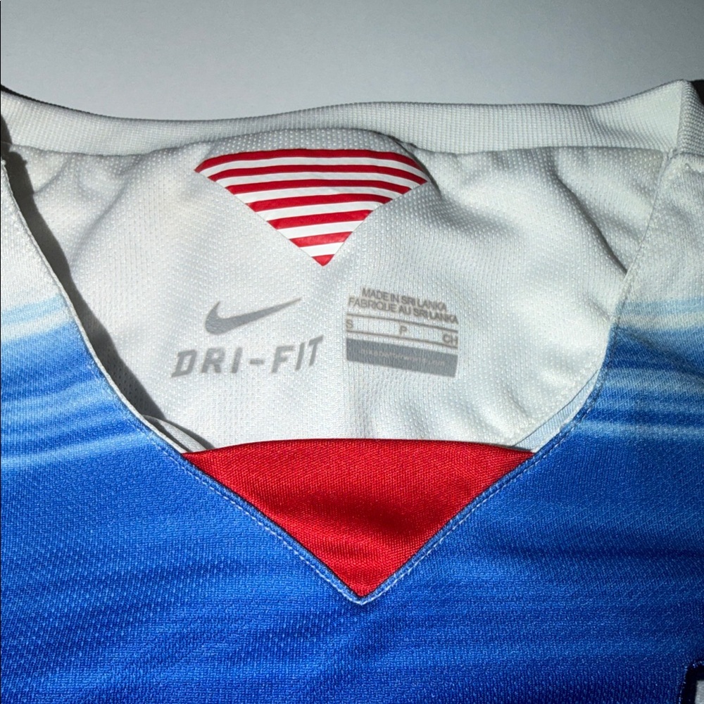 2015 youth small USA soccer team jersey - Picture 5 of 7